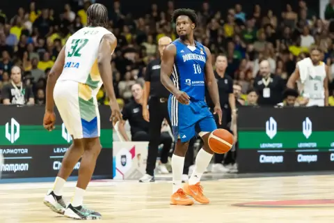 RD vence 94-90 a Brasil en la ventana FIBA rumbo a Catar 2027