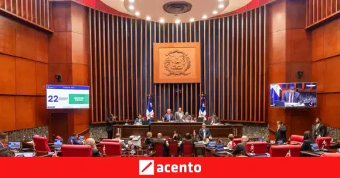 Senado aprueba diversas iniciativas legislativas en sesión ordinaria
