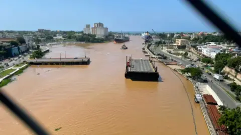 Puente flotante sobre el río Ozama será cerrado este jueves
