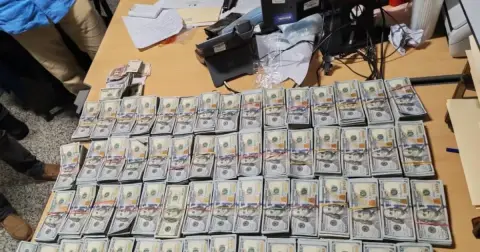 Detienen a colombiano en el AILA con más de 600,000 dólares